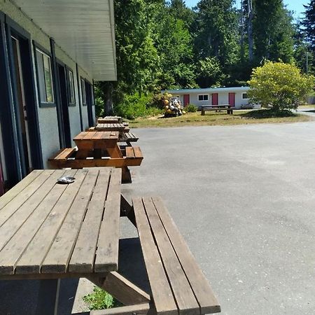 Dolphin Motel Тофино Екстериор снимка