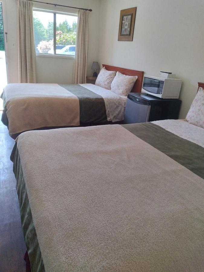 Dolphin Motel Тофино Екстериор снимка