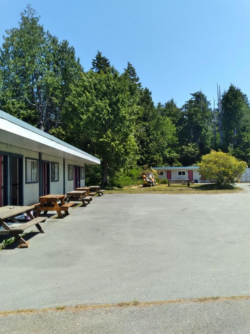 Dolphin Motel Тофино Екстериор снимка